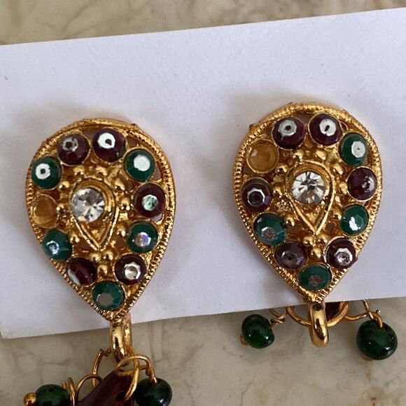 Bollywood Glamour Necklace & Earrings Set - Picture 12 of 12